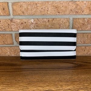 NWOT Kut from the Kloth Tri-Fold Wallet